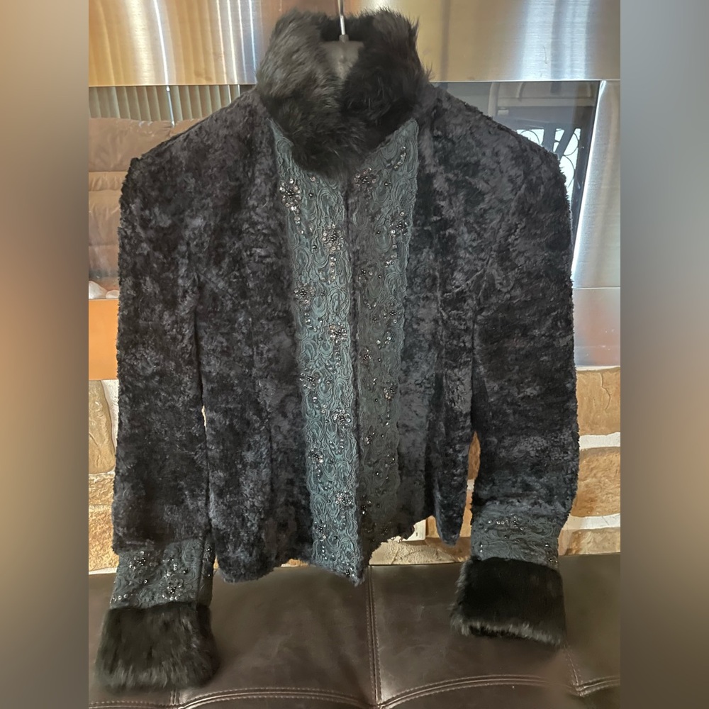 Lillie Rubin Luxurious Black Outerwear